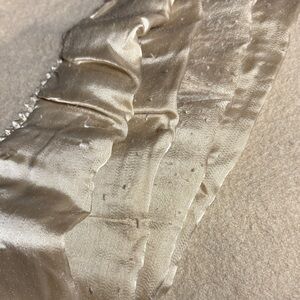 Vintage Elegant Satin queen edged camel colored merino wool 600